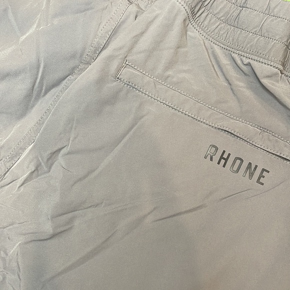 Rhône Men’s Athletic shorts size medium great condition - Picture 5 of 5